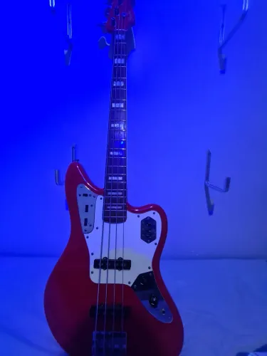 Vendo Baixo Fender Jaguar 2008 usado 