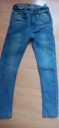 Calça jeans menino tamanho 6/8