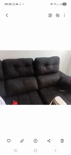 Sofá preto retrátil 