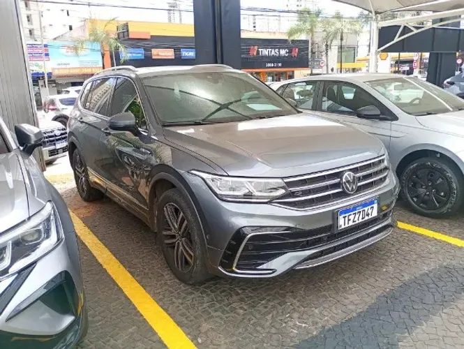 Volkswagen Tiguan Allspac R-line 300 TSI 2.0 2025