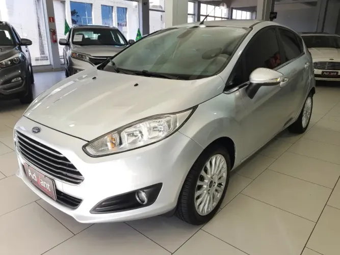 Ford Fiesta Titanium 1.6 16V Flex Power Shift 2015
