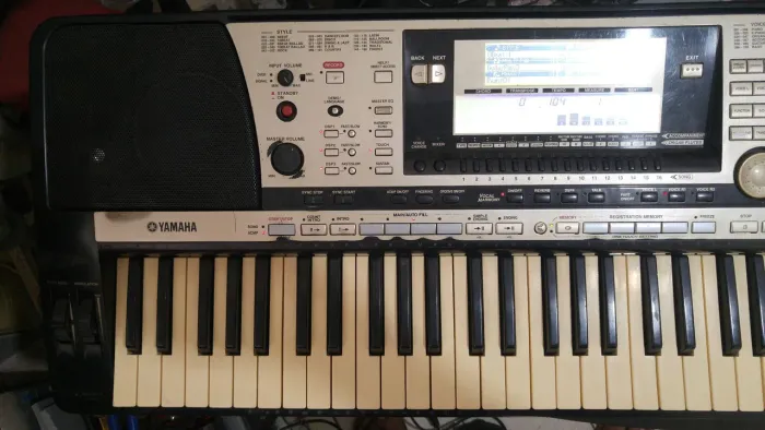 Yamaha psr740 funcionando tudo