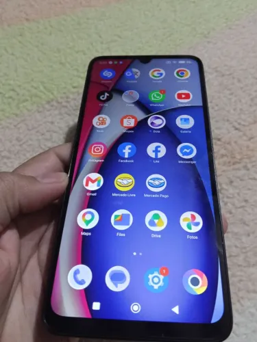 Vendo POCO C75 256GB E 8+8GB RAM aparelho sem detalhe bem conservado entrego