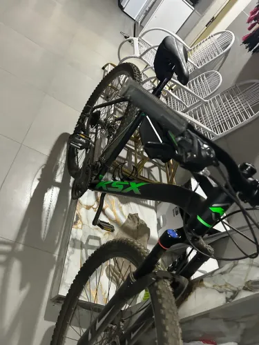 Bicicleta aro 29 em alumínio