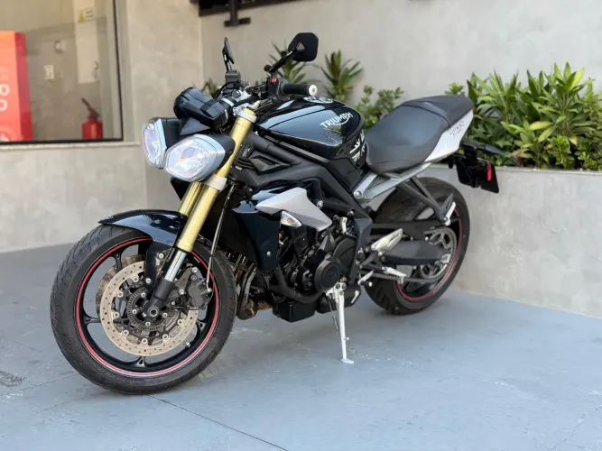 Triumph Street Triple 675
