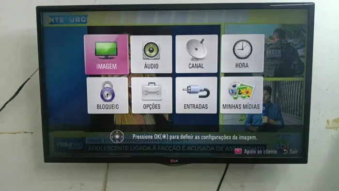 Vendo tvs usado com garantia leia o anúncio abaixo com atenção