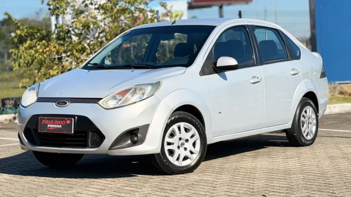 Ford Fiesta Sedan SE 1.6 8V Flex 4P 2014