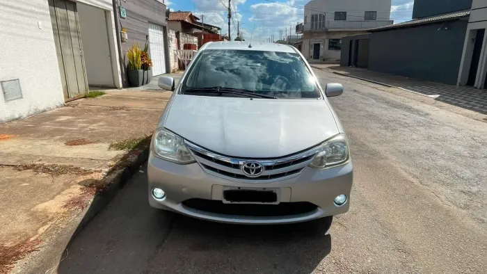 Toyota Etios XS 1.3 Flex 16V 5P Mec. 2013
