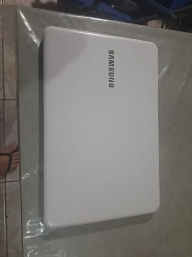 Vendo notebook Samsung c/ defeito