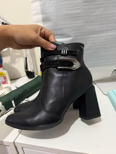 Bota preta