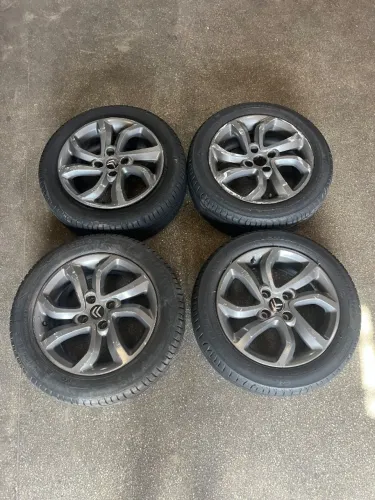 Jogo roda com pneus Citroën air Cross 