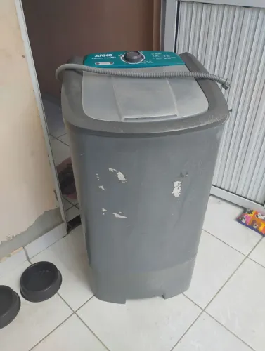 Tanquinho de lavar roupa