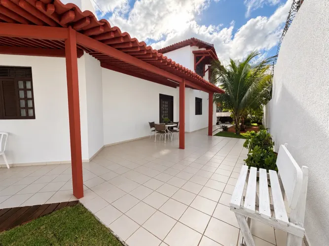 Casa 4 suítes, esquina 1.000 m², piscina e barracão comercial, San Vale