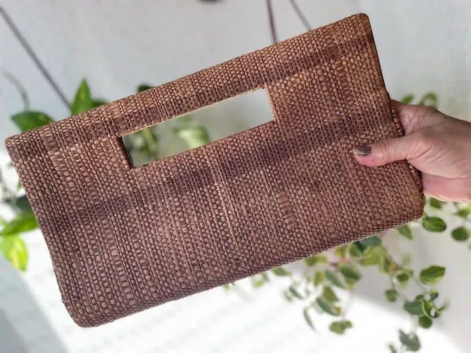 1 Bolsa semi nova de mão 30,00