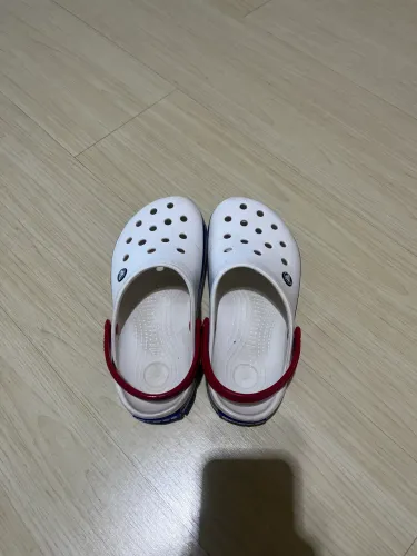 Crocs Original Branco com Vermelho e Azul - Tamanho 37