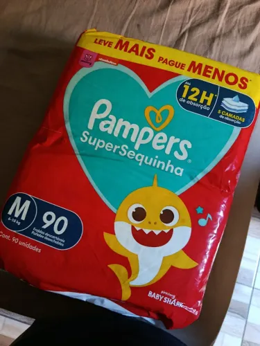 Pacote de fraldas Pampers Supersec M 90 unidades