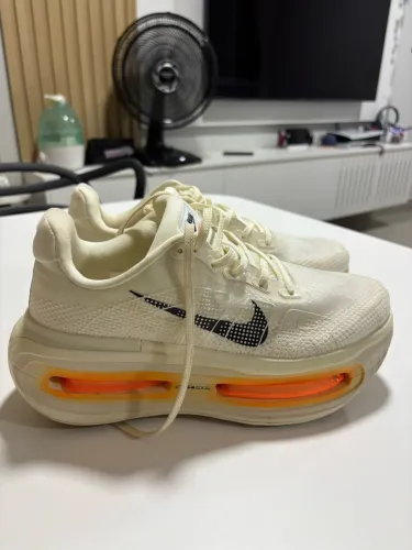 Nike Vomero premium importado