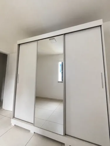? Guarda-Roupa Casal 3 Portas de Correr com Espelho | Grande e espaçoso