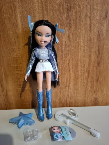 Boneca Bratz Jade pop starz