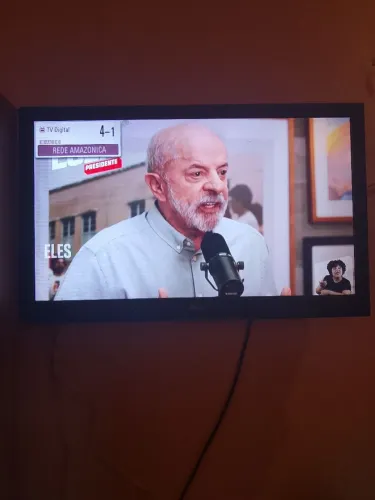 Tv 32 polegadas LG, funciona só não é smartv