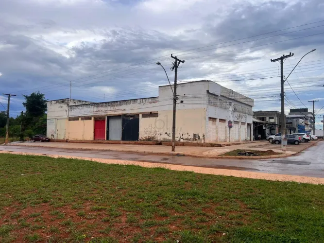 IMÓVEL COMERCIAL À VENDA PARK SUL (SOF SUL) ALTA VISIBILIDADE E RENDA - 700 m2