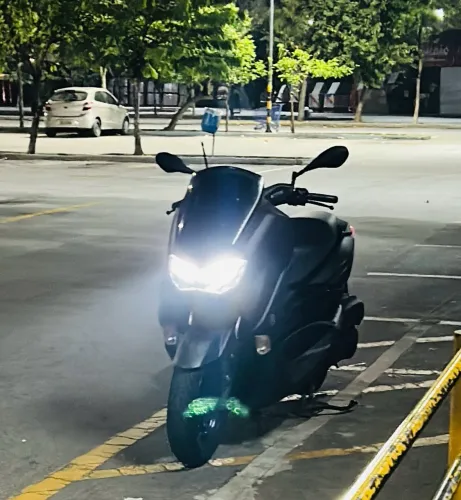 VENDO YAMAHA NMAX 160 ABS 2024 ? PRETA