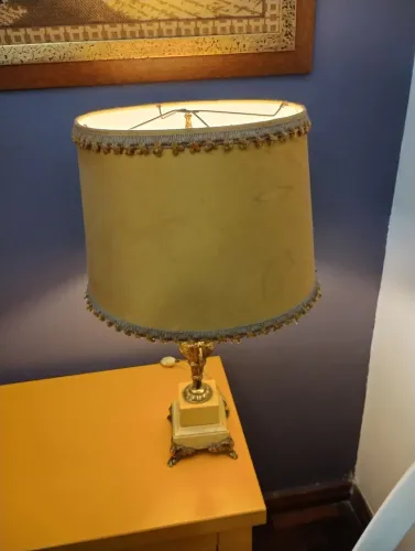 Abajur de Alabastro Rocha Amarelo