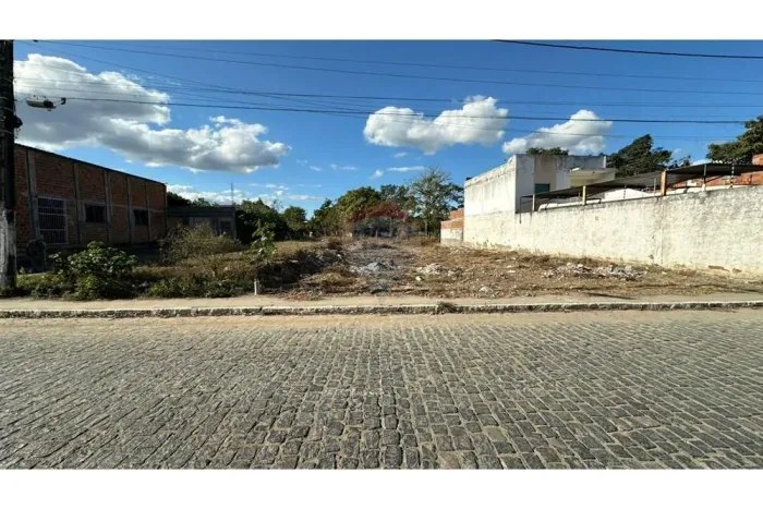 Terreno Jequiezinho: Ótima Oportunidade!