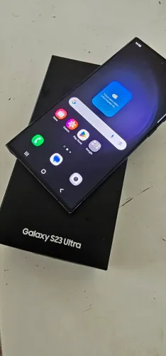 Vendo celular Galaxy S23 ultra semi novo impecável