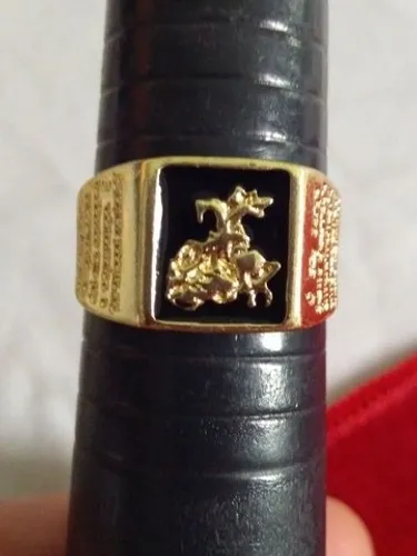 LINDO ANEL DE SAO JORGE BANHADO A OURO 18K