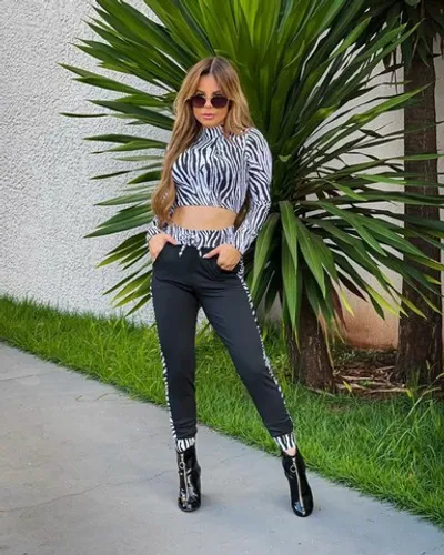 Conjunto de calça + blusa