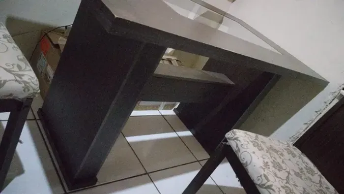 Vendo mesa de jantar