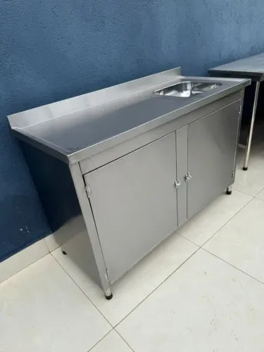 Armário Inox 1.40x0.60.