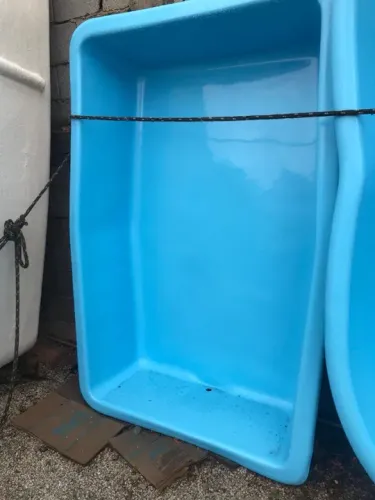 Ana: Piscina Infantil de Fibra