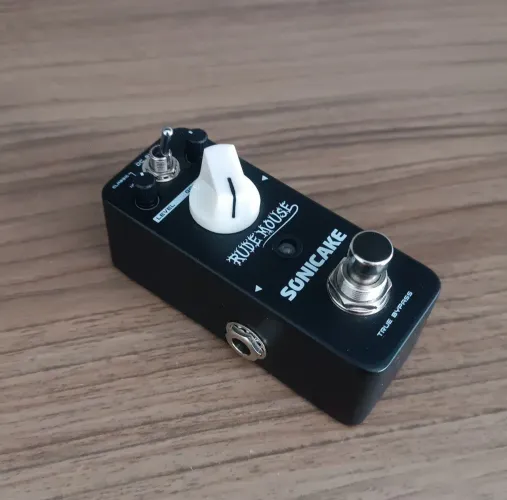 Pedal de Guitarra Sonicake Rude Mouse - Fuzz