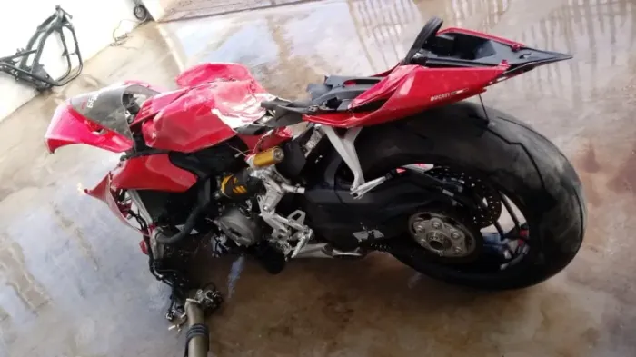 Sucata de moto para venda de peças Ducati Panigalle 1199S 2015 15
