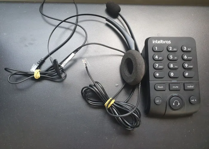 Telefones c/headset HSB50 Intelbras, tenho 6