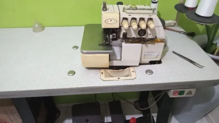 Vendo Maquinas De Dostura Da Marca Singer Reta Industrial, Gloria e Yamata Industrial