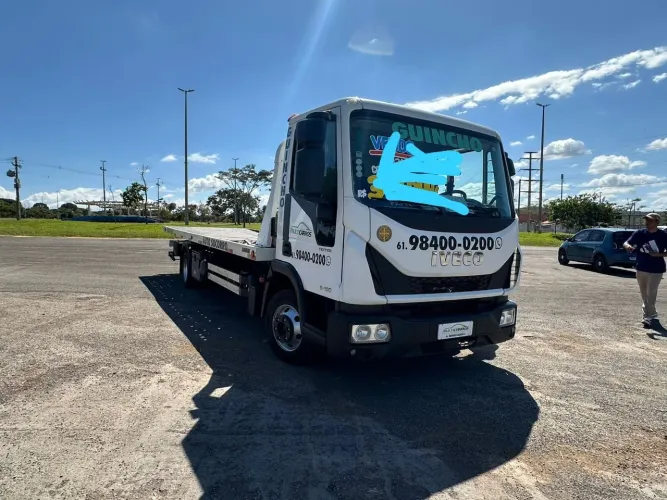 Vendo caminhão guincho..