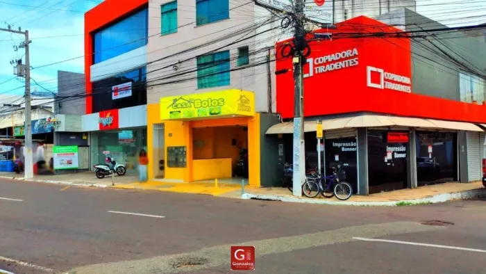 PONTO COMERCIAL COM 200M² NO 3° PISO NA FAROLÂNDIA PARA LOCAÇÃO