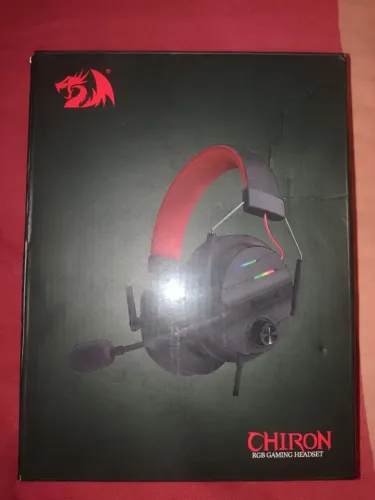 Headset Redragon Chiron RGB Gaming (usado)