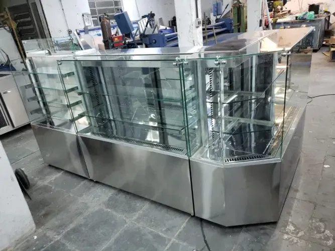 Vitrine Refrigerada . *VALOR DO METRO*