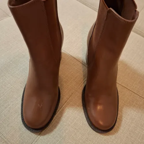 Bota de Couro Marrom - Elegância em Cada Passo