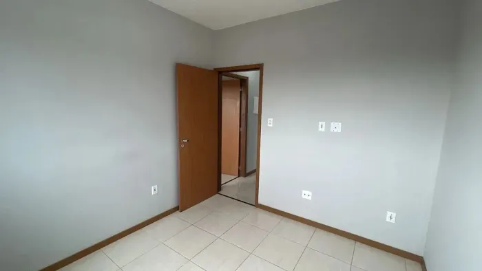 Alugo Apartamento de 2/4 no ed. Res. Teofilo Conduru  - 1 vaga de garagem - Canudos