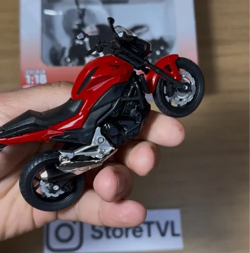 Miniatura Moto Honda Nc750s Coleção 1:18