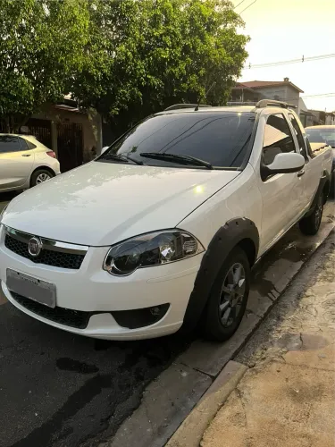 Fiat Strada Trekking 1.6 16V Flex CE 2013