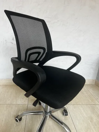 Cadeira de Home-Office (altura regulável)