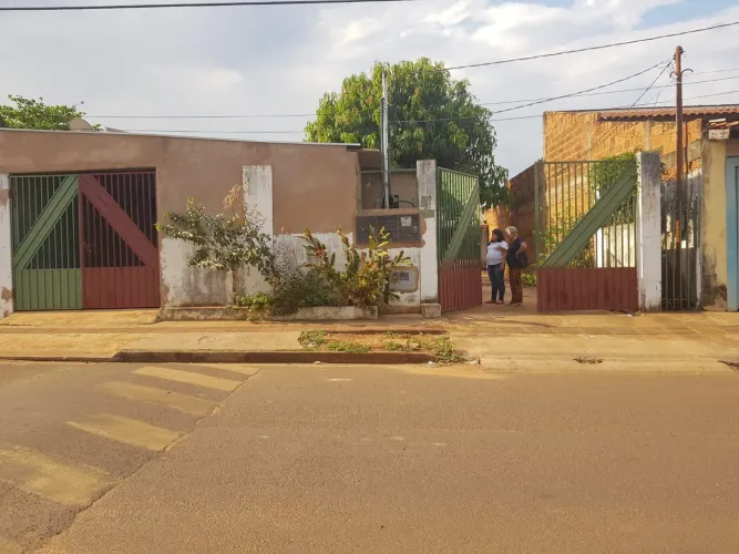 Vendo Terreno com 2 Casas - Excelente oportunidade!