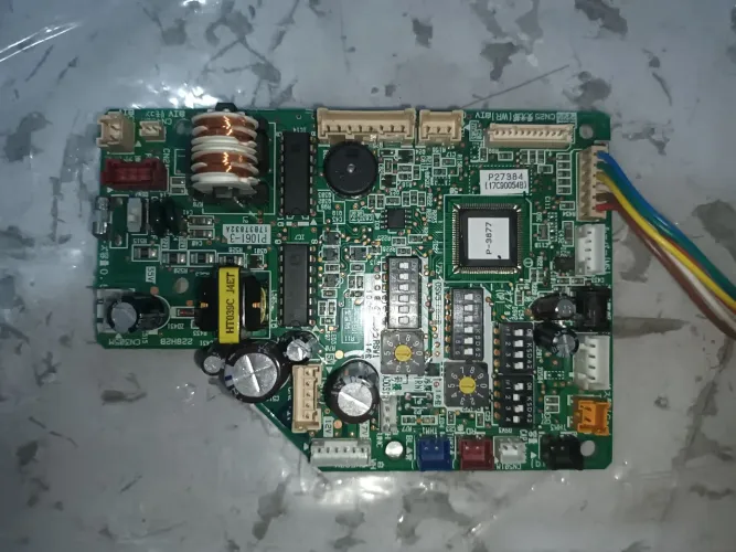 PLACA HITACHI (17C90054B) - VRF