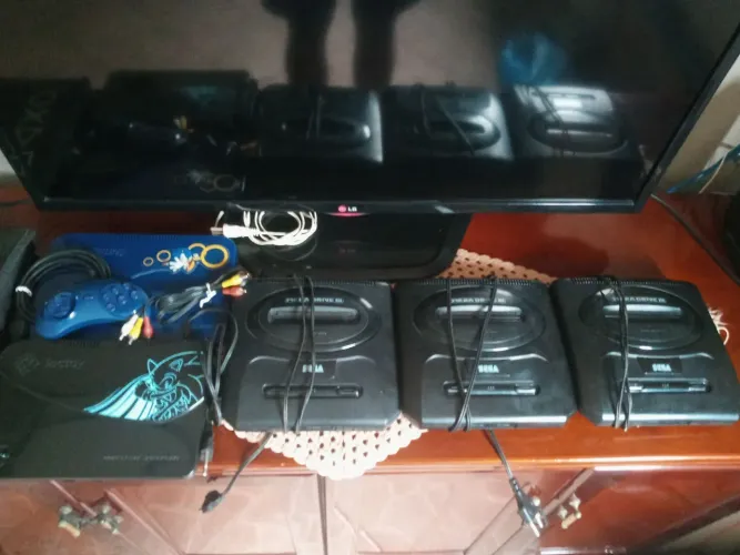 Lote de videogames consoles Sega TecToy Mega Drive e Master System